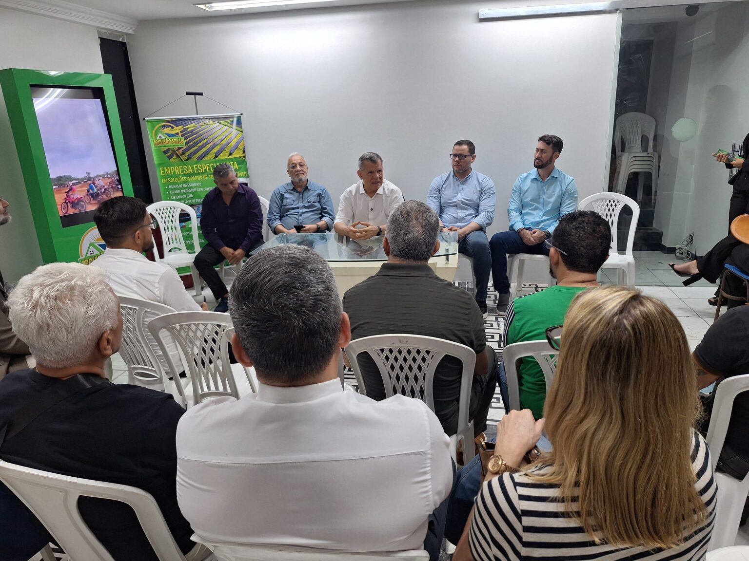 Suframa volta a discutir melhorias para as cooperativas em reunião com profissionais do turismo no Amazonas