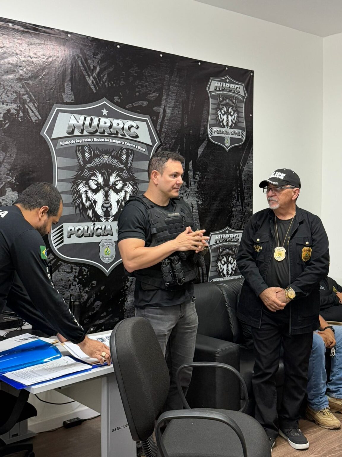 PC-AM prende dupla integrante de grupo criminoso que fraudava cartões de meia-passagem