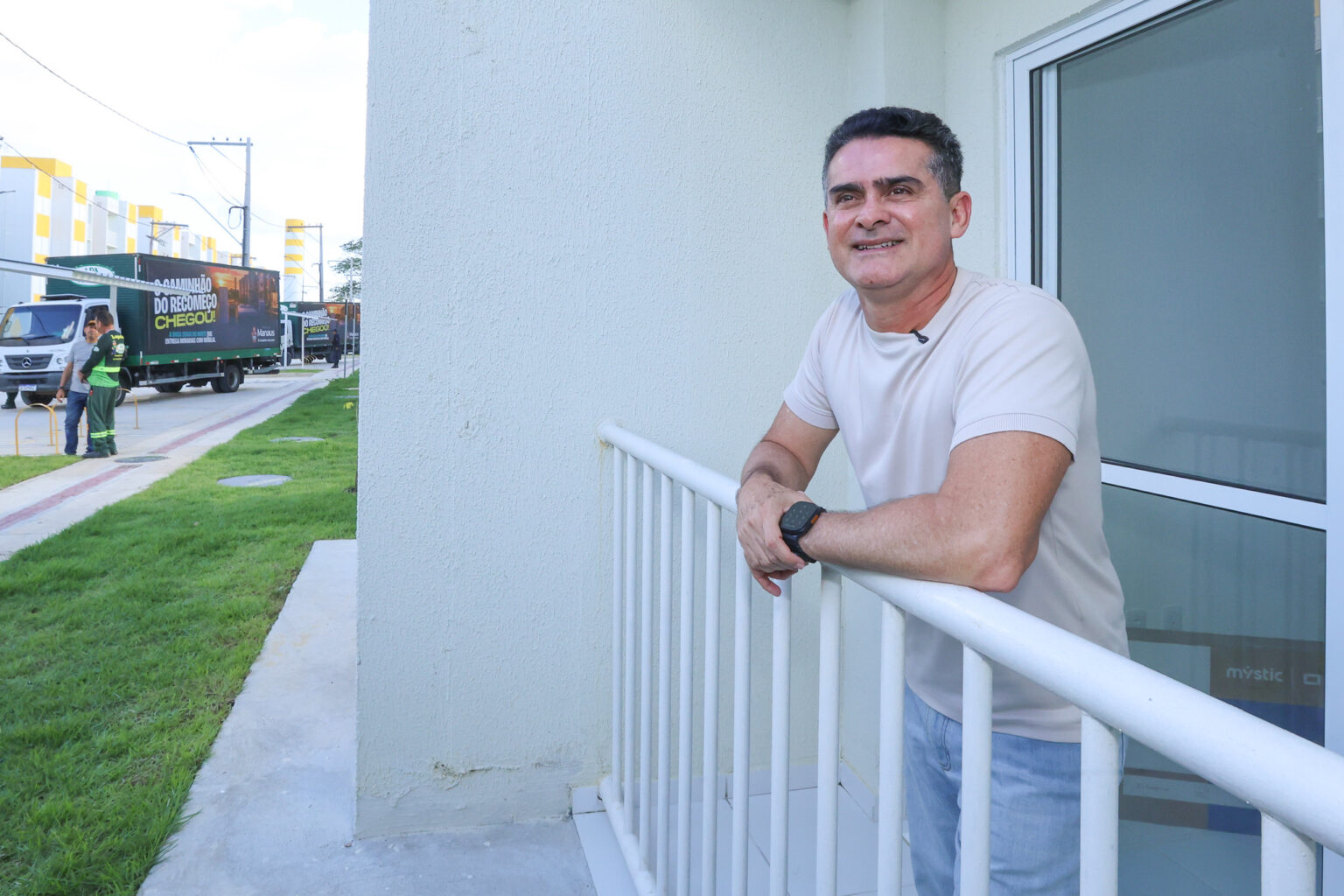 DIGNIDADE David Almeida apresenta modelo de entrega habitacional com mobílias e consolida maior programa da história