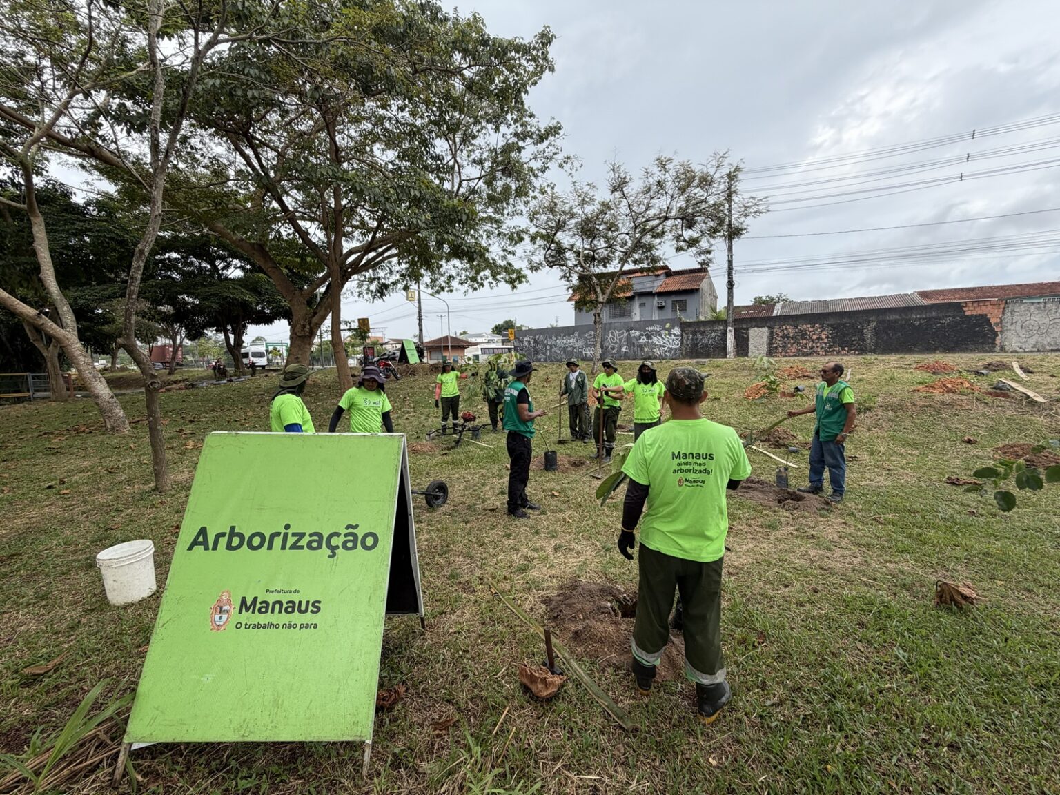 NOVAS TECNOLOGIAS | Prefeitura de Manaus realiza plantio de 13.400 mudas como parte da estratégia de arborização da capital amazonense