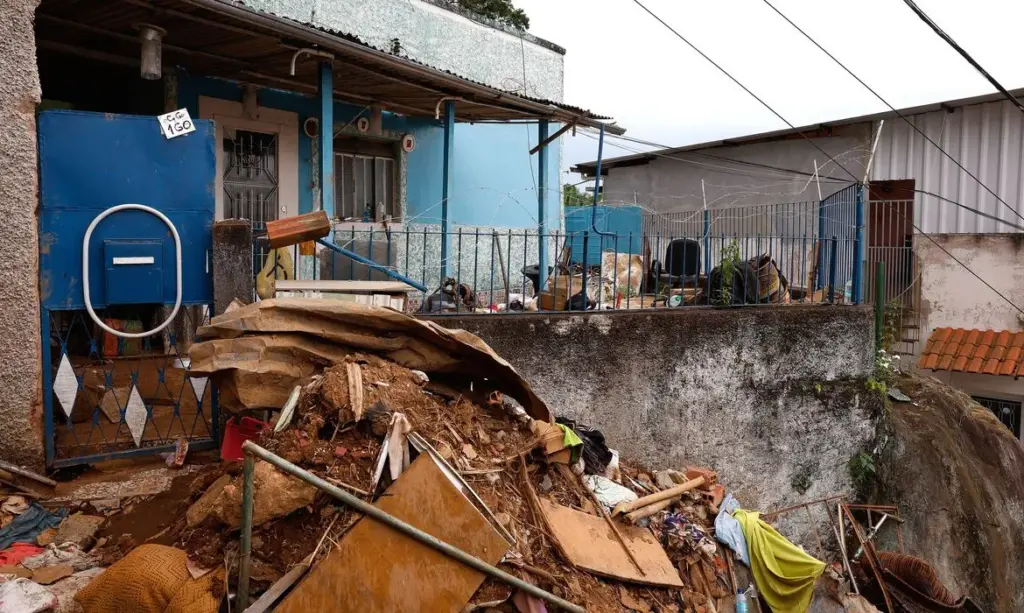 Minas Gerais: famílias desabrigadas por chuvas precisam validar cadastro para receber auxílio de R$ 7,3 mil