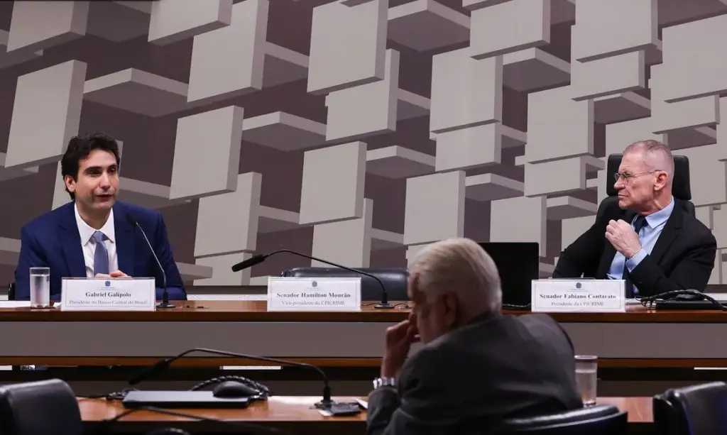 Sigilo de oito anos em liquidações bancárias é norma, e não exceção, defende presidente do BC