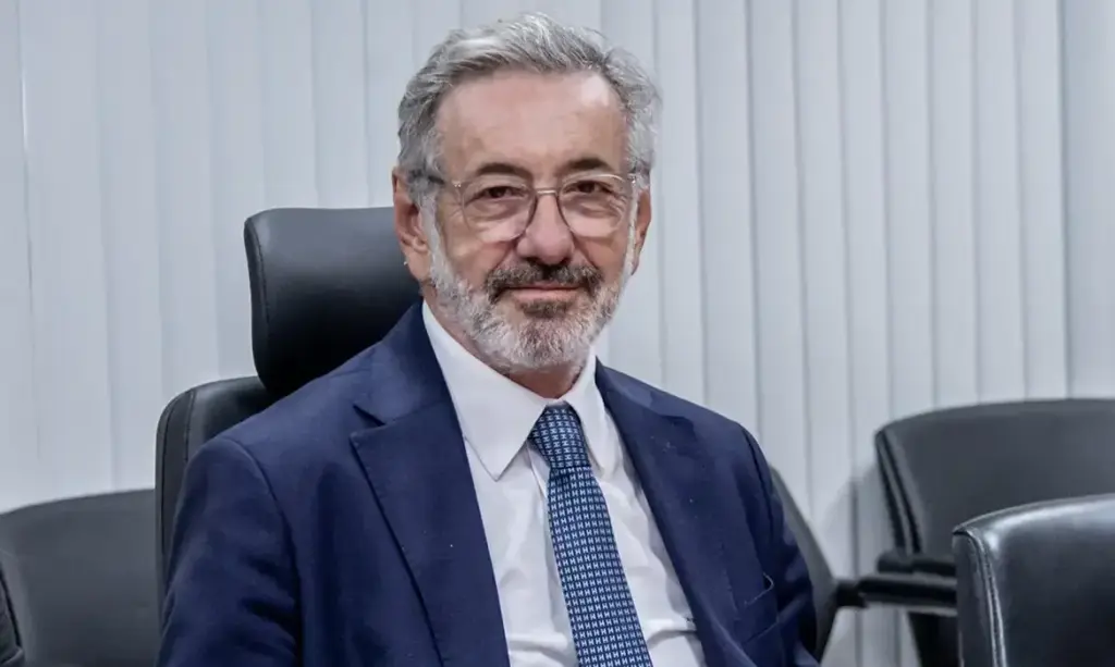 Novo ministro do Desenvolvimento defende jornada de 40 horas e foco em projetos em andamento