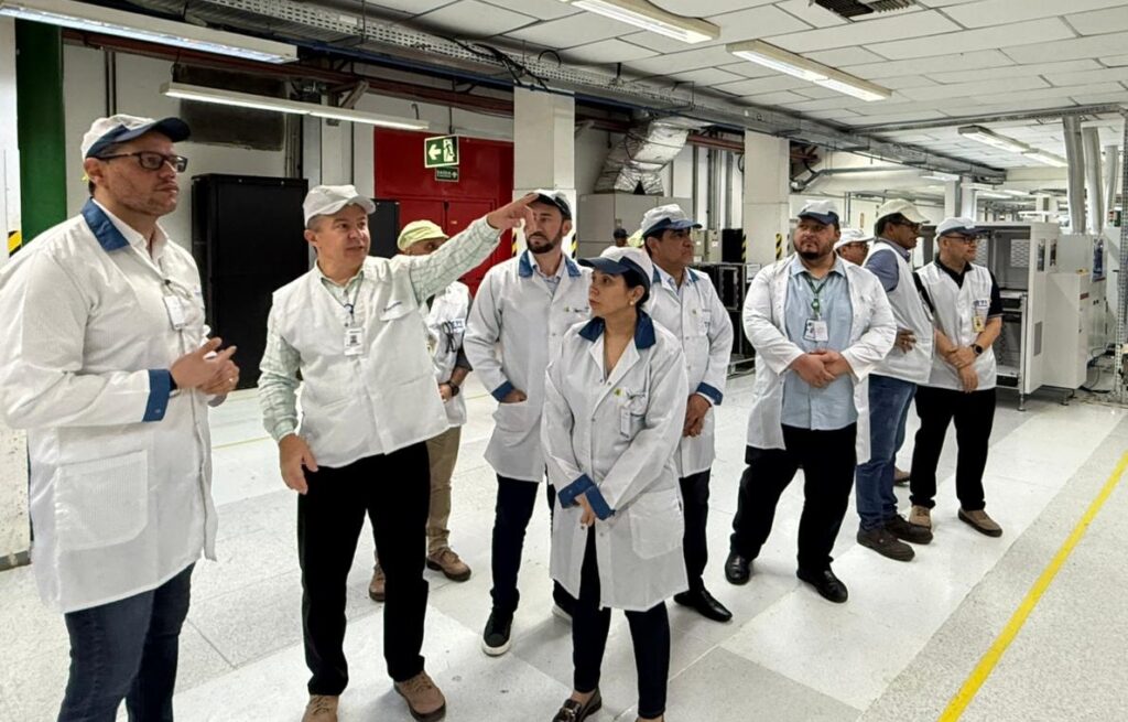 Suframa visita fábrica da TPV em Manaus e conhece avanços em inovação e produção