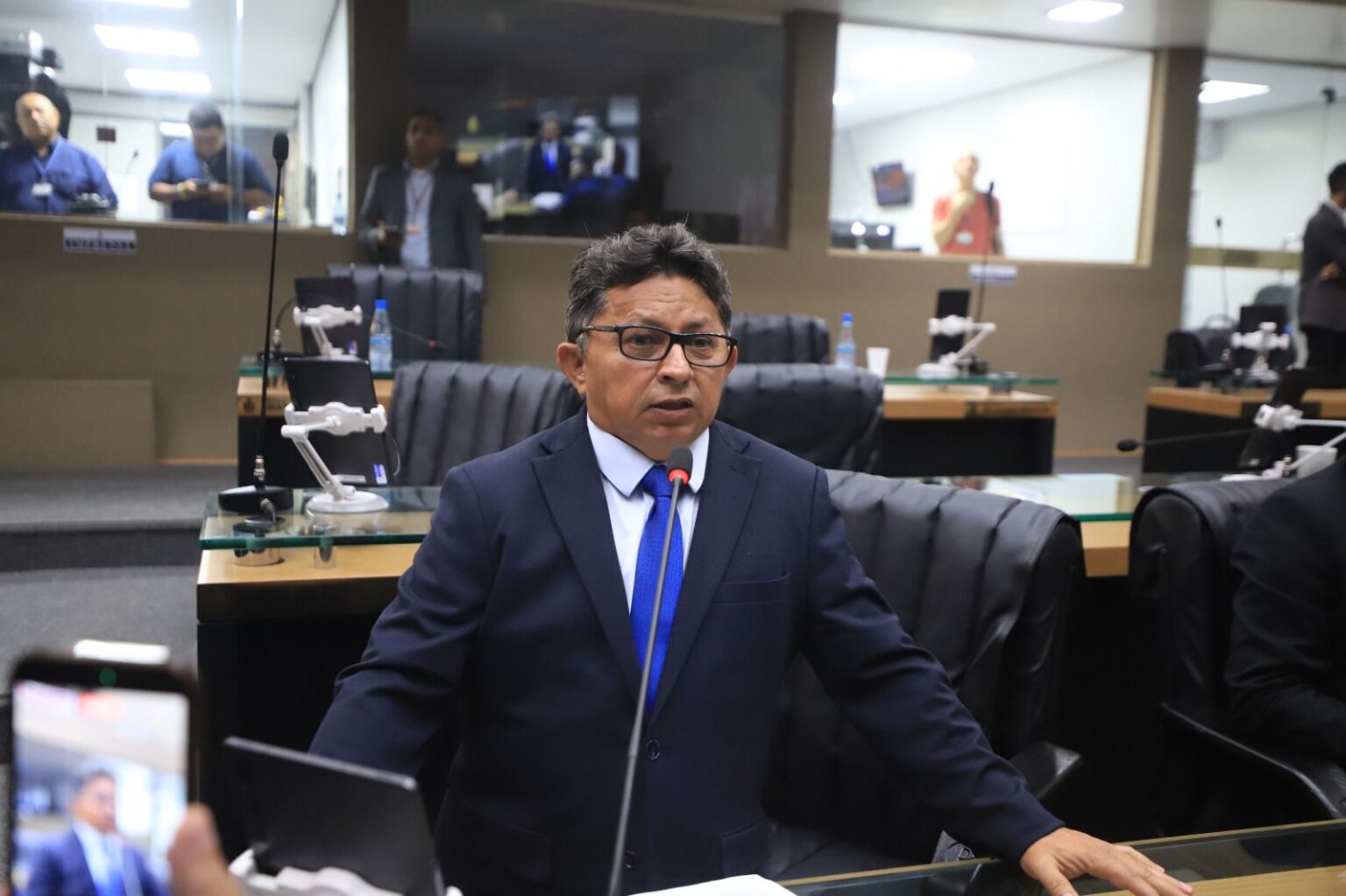 Sinésio Campos fortalece ações sociais em Juruá com aprovação de projeto de lei para o Instituto Dona Rose