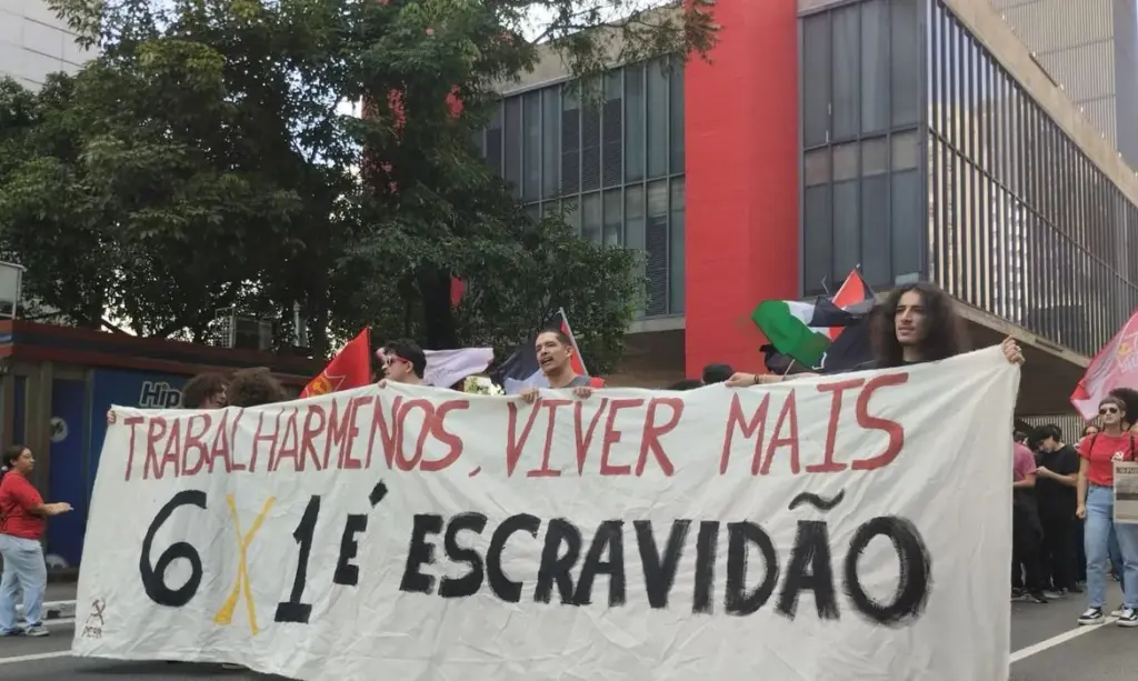 Trabalhadores celebram 1º de Maio com esperança de fim da escala 6×1 e mais tempo para a família