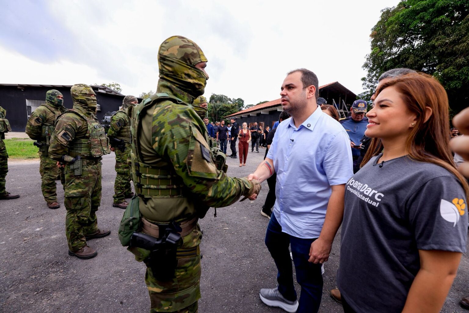 VEM AI O BOPE DO AMAZONAS Governador Roberto Cidade inaugura tanque tático da COE e assina criação do Bope para reforçar segurança