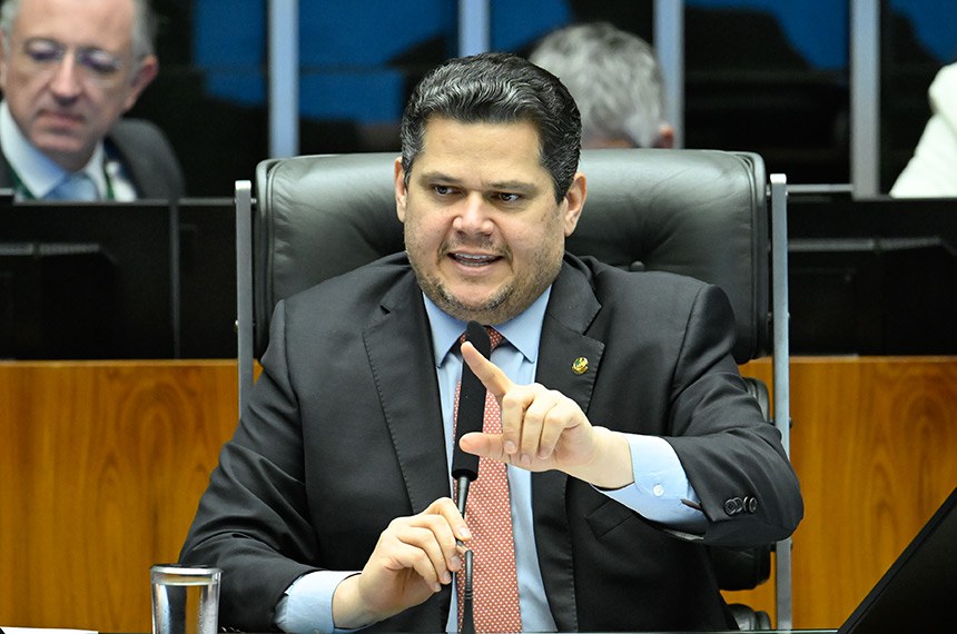 DAVI ALCOLUMBRE abertura da CPMI do Master é decisão do presidente do Congresso