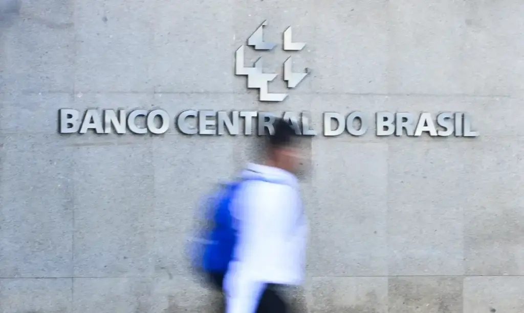 Copom em foco: juros da Selic sob análise em meio a incertezas globais e inflação em alta