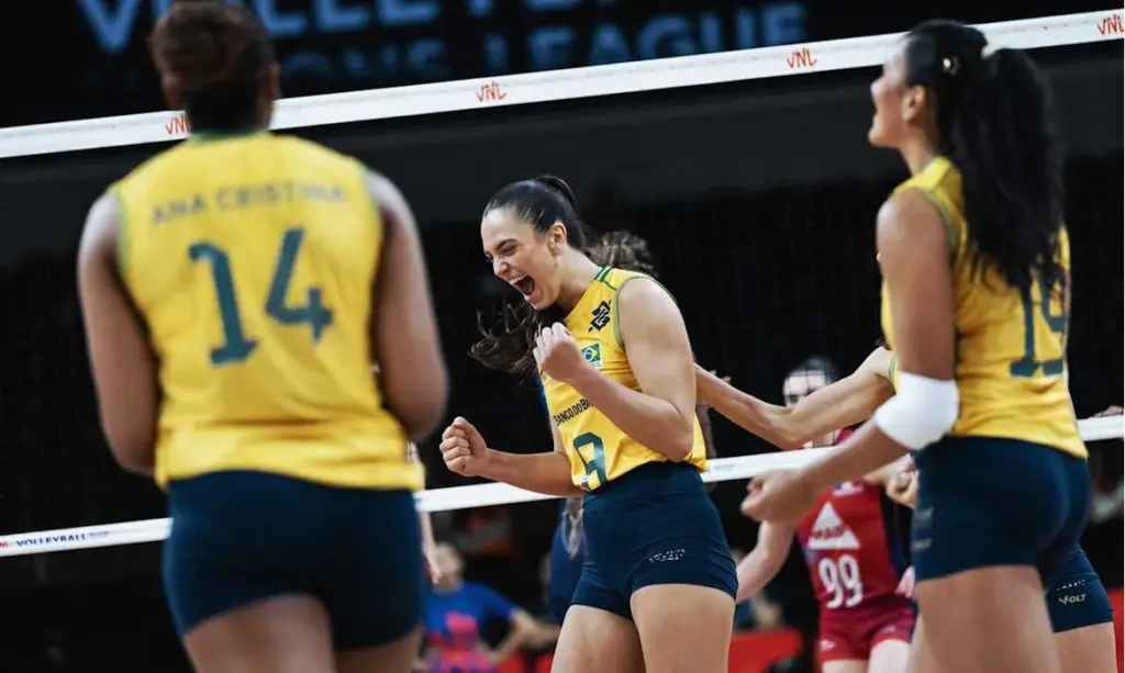 Seleção feminina de vôlei mantém invencibilidade na Liga das Nações com vitória sobre a França