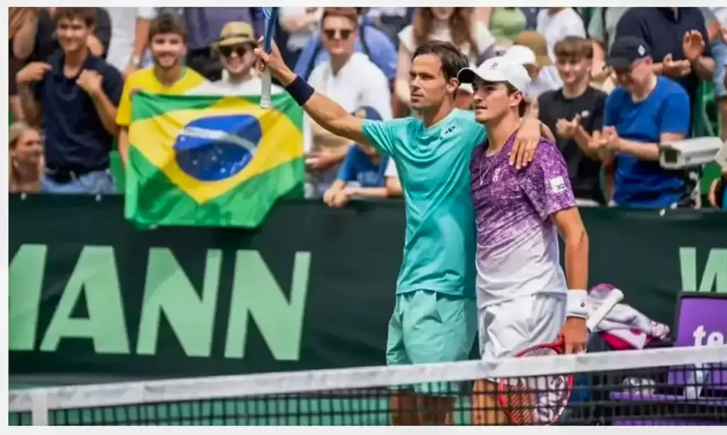 Brasileiro João Fonseca é vice-campeão de duplas no ATP 500 de Halle após campanha surpreendente