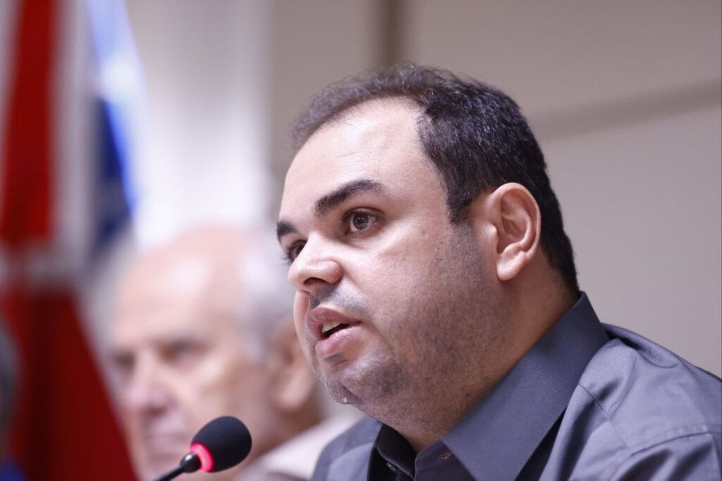GOVERNADOR Roberto Cidade coordena reunião do Comitê Permanente de Enfrentamento a Eventos Climáticos