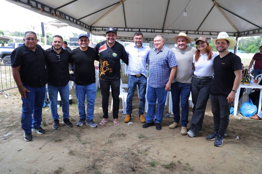 Moradores de Novo Céu reconhecem investimentos de Wilson Lima durante visita à 9ª Feira do Queijo