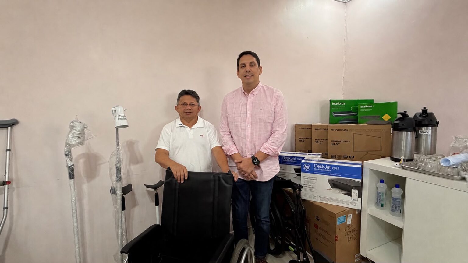 Sinésio Campos garante emenda de R$ 300 mil e transforma estrutura de SPA do São Raimundo, responsável por atender mais de 10 mil pessoas por mês, em Manaus