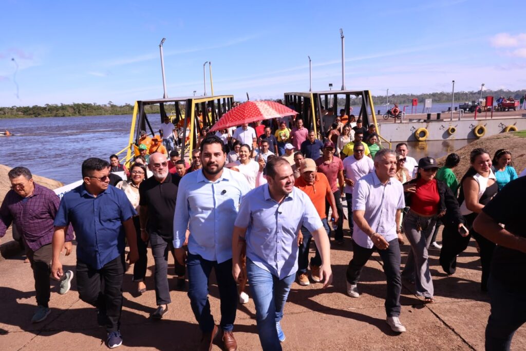 BOA VISTA DO RAMOS governador Roberto Cidade entrega novo núcleo de ensino da UEA e reforça compromisso com a educação