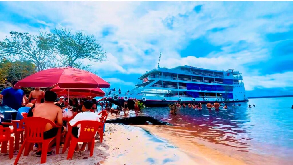 SHOW Últimos dias do lote promocional: Pagodin a Bordo promete agitar o Rio Negro com samba, pagode e diversão