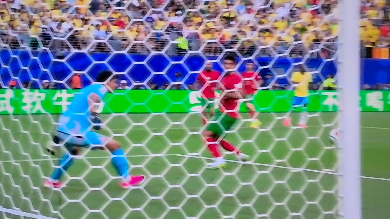 SELEÇÃO BRASILEIRA arranca um empate e evita vexame na estreia na Copa do Mundoe frustra a expectativa do torcedor