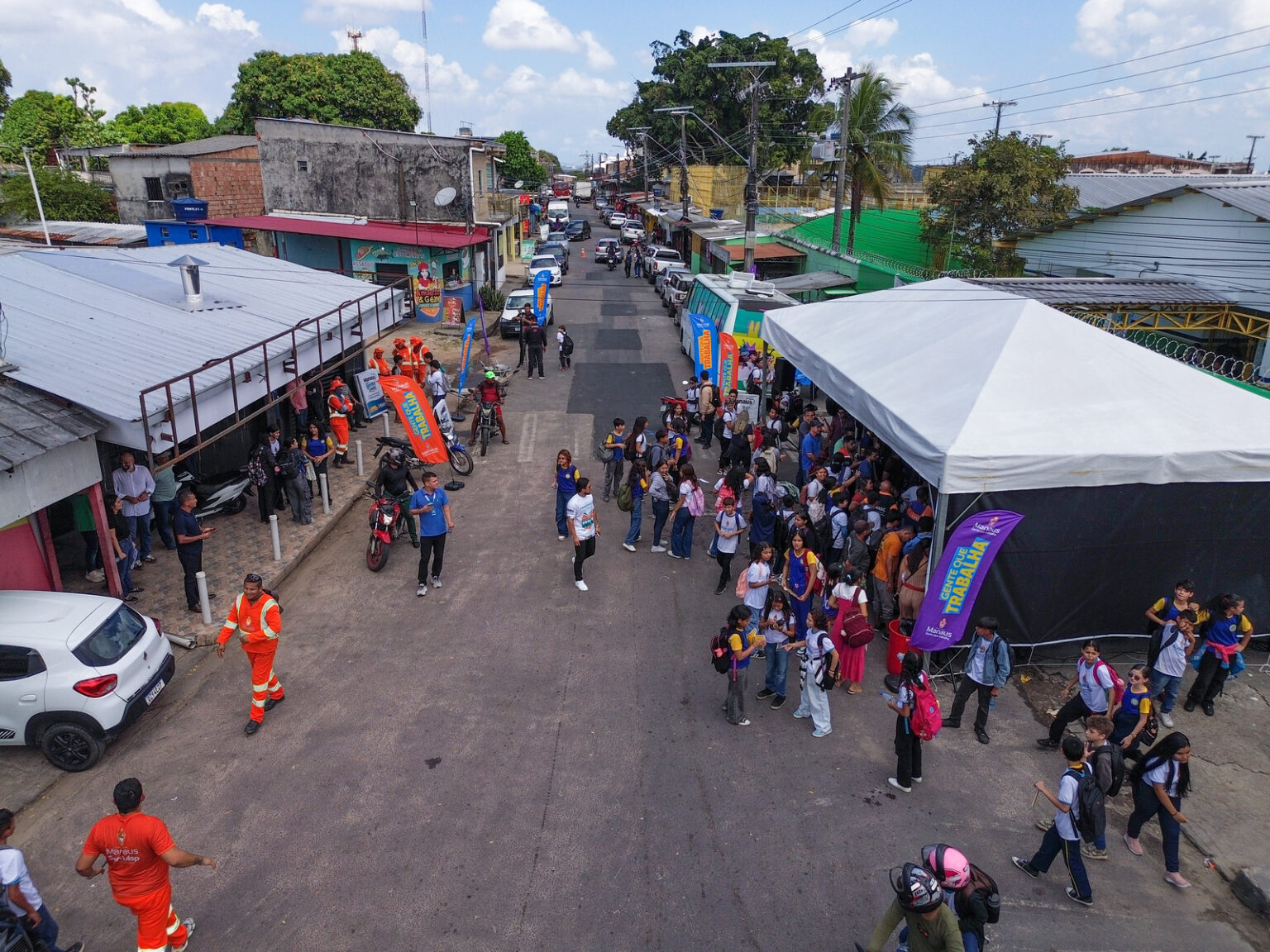 Prefeitura leva programa ‘Manaus que a Gente Cuida’ ao Zumbi dos Palmares com mutirão de infraestrutura, limpeza e serviços integrados