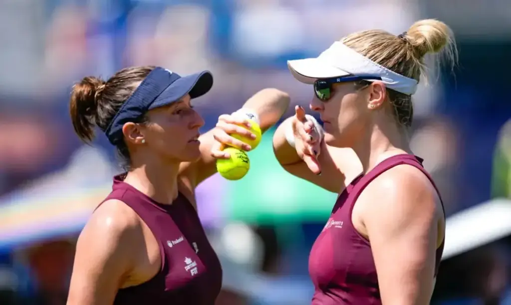Luisa Stefani avança em Wimbledon com vitória nas duplas; João Fonseca se despede