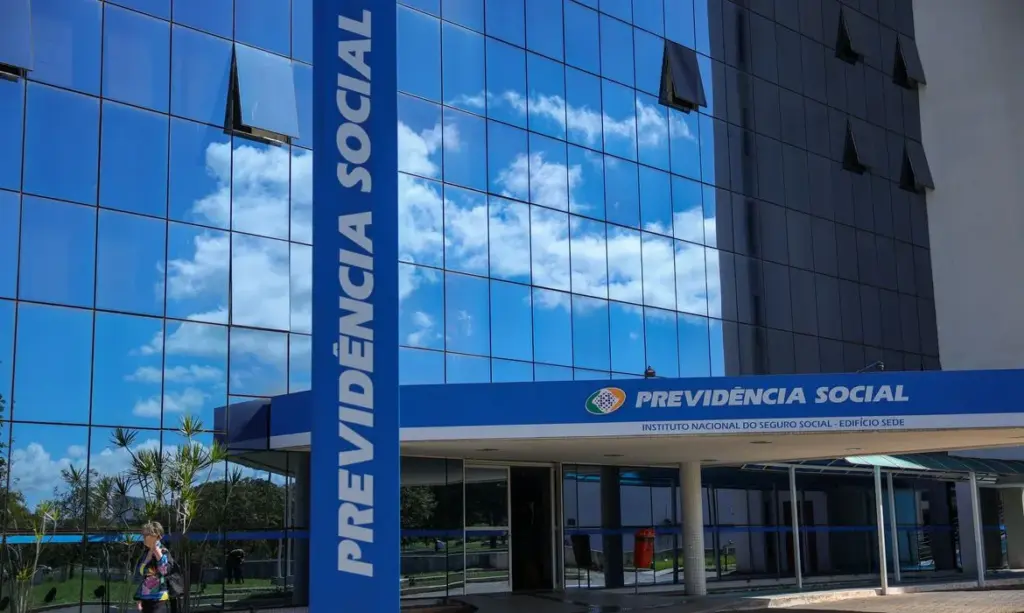 Fraudes milionárias no INSS: Polícia Federal desarticula esquema de benefícios para indígenas na Bahia