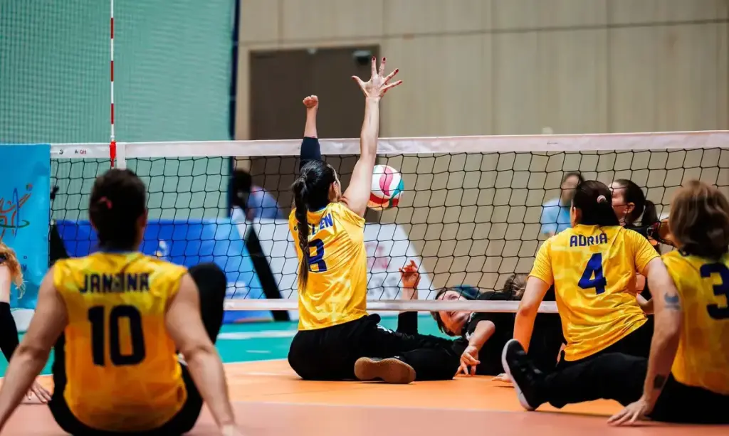 Brasil avança com força total nas quartas do mundial de vôlei sentado em ambos os naipes