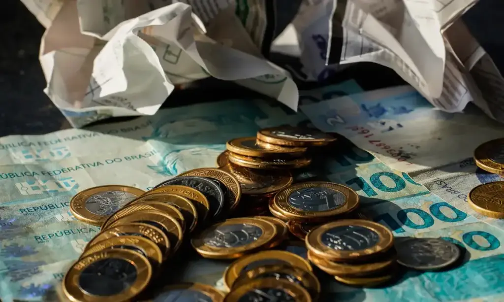 Economia brasileira mostra fôlego com alta de 0,7% em maio, impulsionada pelo consumo das famílias