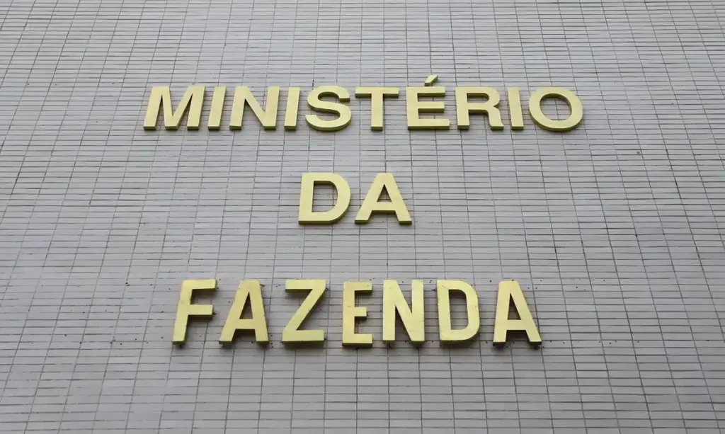 Previsão de déficit primário do governo cai para R$ 52 bilhões com ajuste em gastos obrigatórios