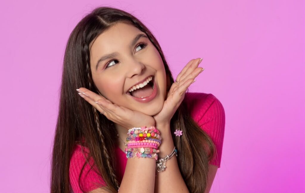 Cacau Haxkar alcança 30 milhões de inscritos no YouTube e se consolida entre as maiores influenciadoras do universo kids e teen