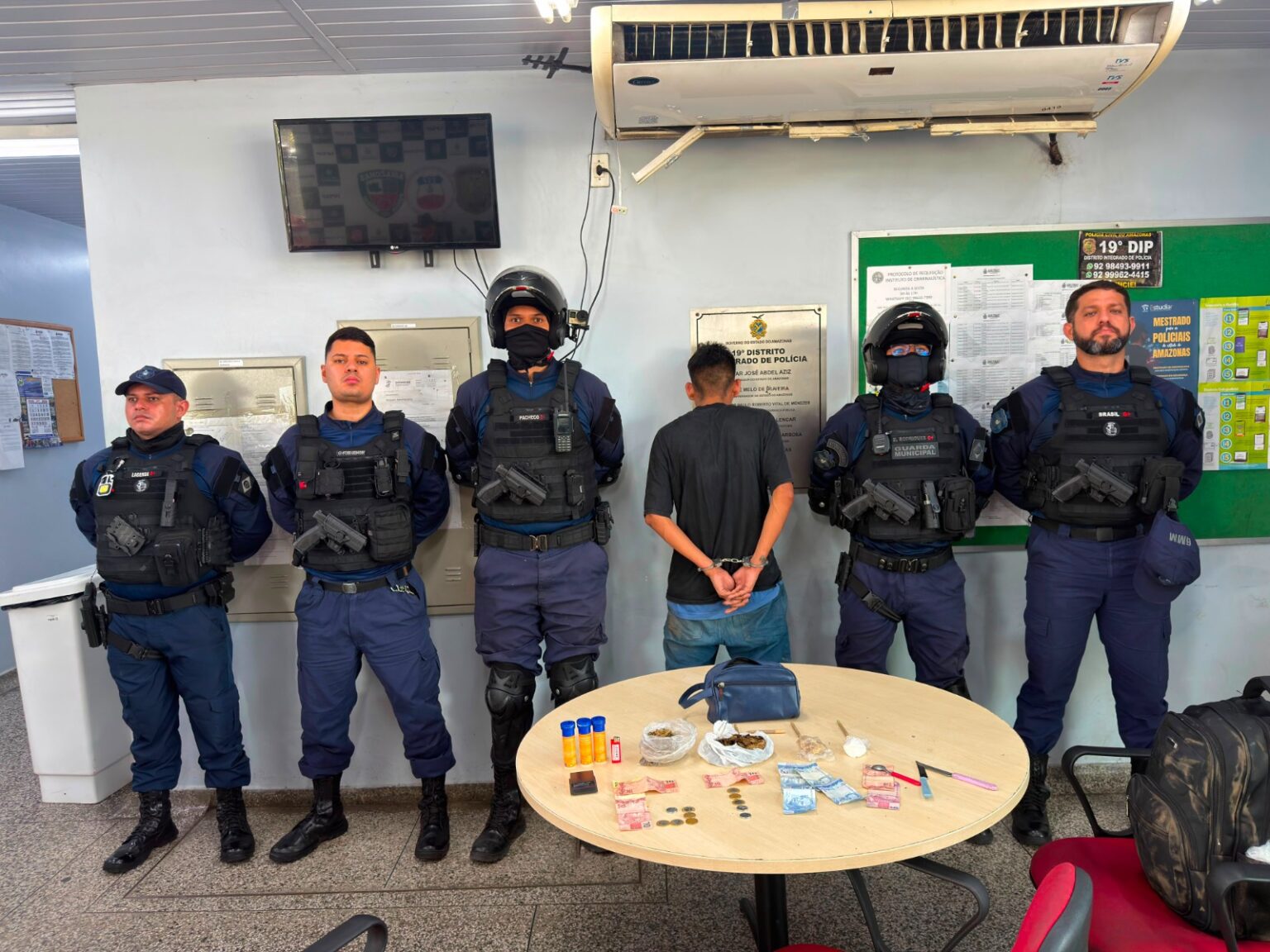 Guarda Municipal de Manaus prende dois indivíduos por tráfico de drogas na zona Oeste da cidade