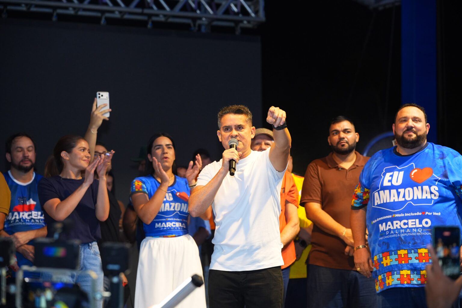 David Almeida reúne mais de 7 mil pessoas e fortalece grupo político no lançamento da pré-candidatura de Marcelo Palhano