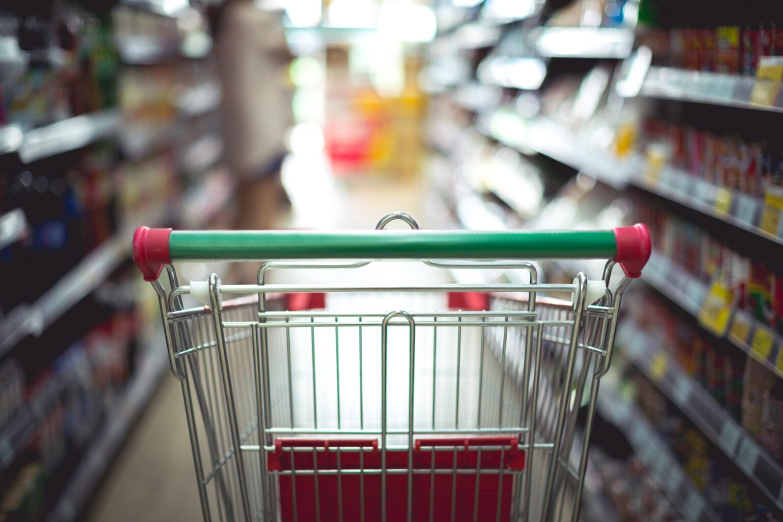 Após atuação do MP, rede de supermercados é condenada pela Justiça a R$ 500 mil por danos morais coletivos