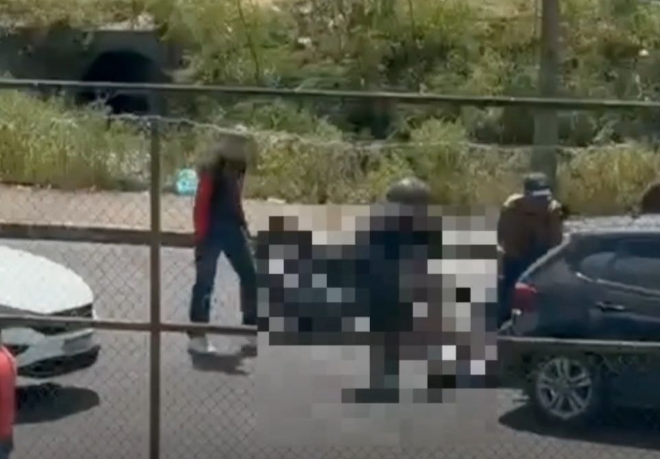 POLICIAL MORR3 durante tiroteio no bairro Alvorada