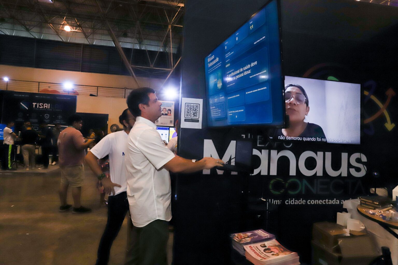 Prefeitura apresenta uso de tecnologia na assistência a comunidades ribeirinhas na ‘Expo Manaus Conecta’