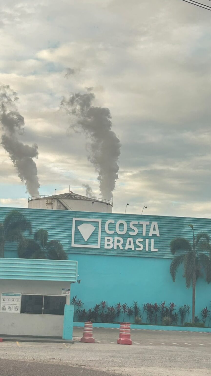 VÍDEOS: Vazamento de produto químico em empresa do Distrito Industrial mobiliza bombeiros e leva à evacuação preventiva em Manaus