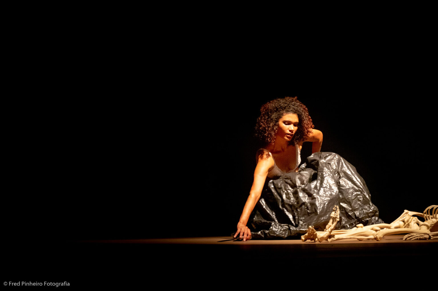 De volta à cena: Mostra Internacional 1, 2 na Dança tem programação dedicada ao feminino e à força dos solos e duos na dança contemporânea